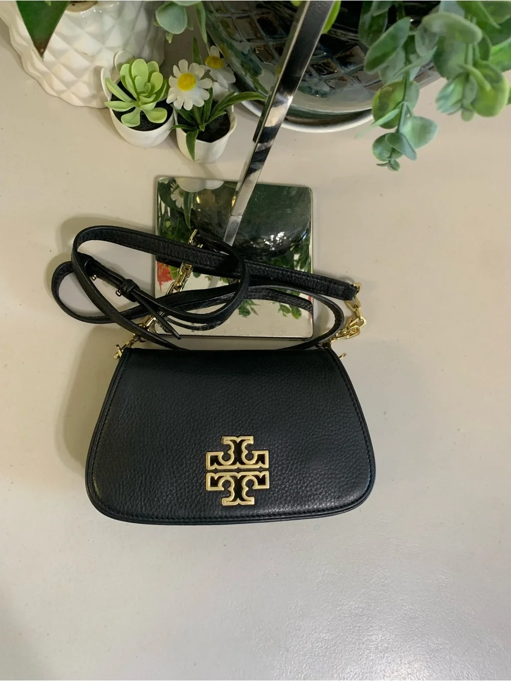 👜💕 Tory Burch Black Leather Shoulder Bag with Gold Logo and Chain Strap